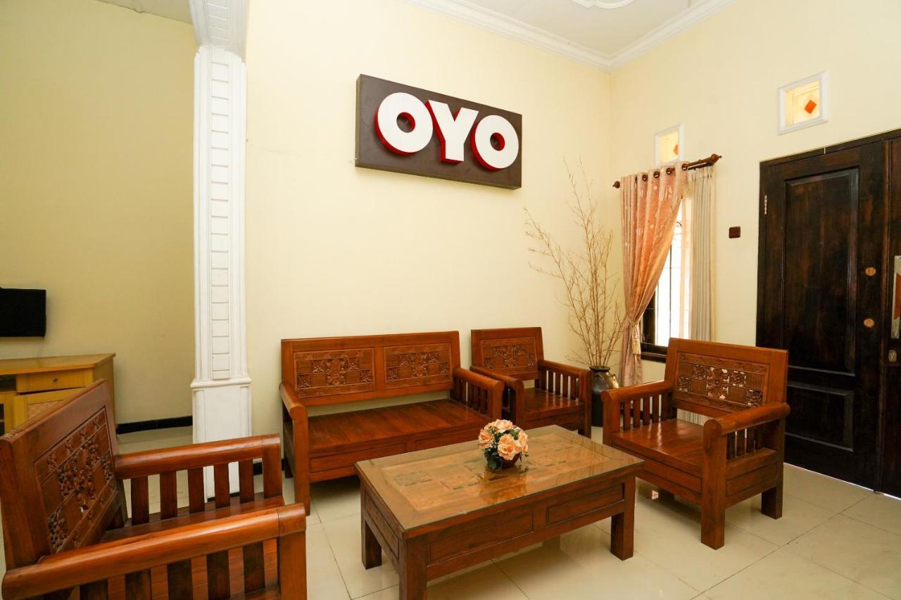 ברומו Oyo 1087 Homestay Potato House מראה חיצוני תמונה