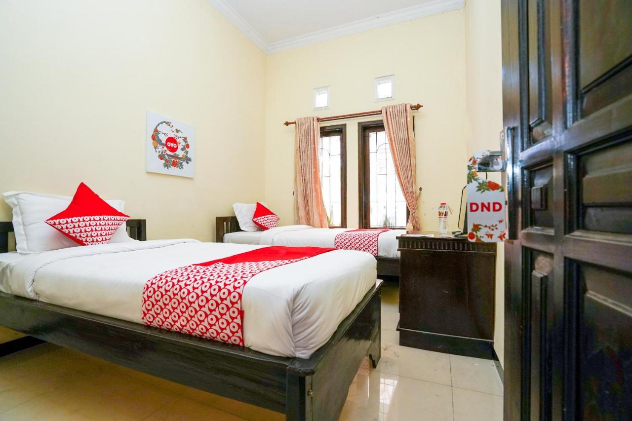 ברומו Oyo 1087 Homestay Potato House מראה חיצוני תמונה